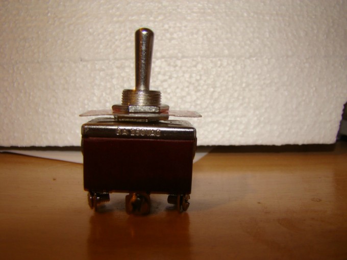 Interrupteur à Bascule Miniature Unipolaire On Off Rouge 12Vdc